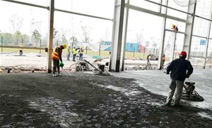 【环氧防静电地坪】价格影响因素有哪些，施工技巧是什么？